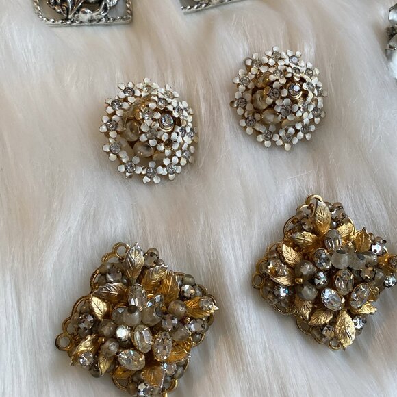 LARGE LOT VINTAGE EARRINGS (FURSTENBERG, TRIFARI, KJL, LEE, KRAMER, ROBERT) - Picture 10 of 16